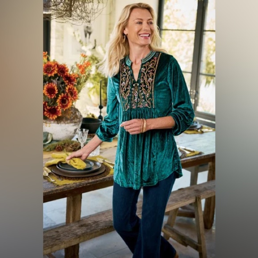 Ashanti Embellished Velvet Tunic